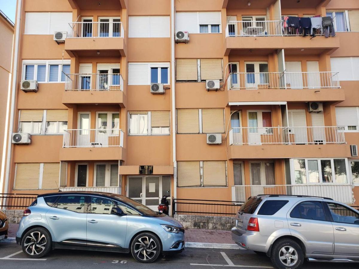 Apartment Bina Tivat Exterior foto