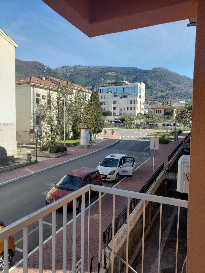 Apartment Bina Tivat Exterior foto